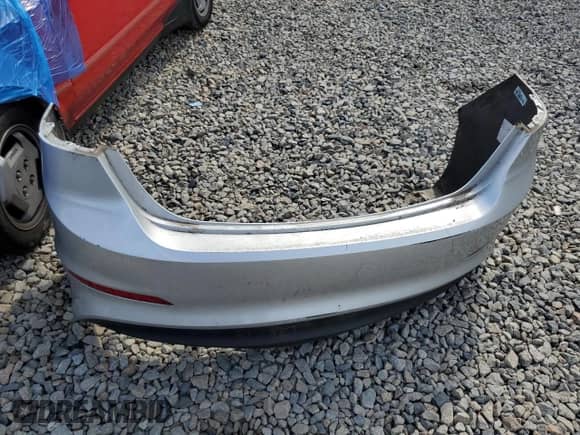 2018 Hyundai Elantra SEL z VIN 5NPD84LF1JH360822, wystawiony jako Copart lot #81237195 z przebiegiem 124 285 mil mil oraz Szkoda całkowita • Salvage title. Historia ofert i sprzedaży dostępna na DreamBid. Obrazek 12.