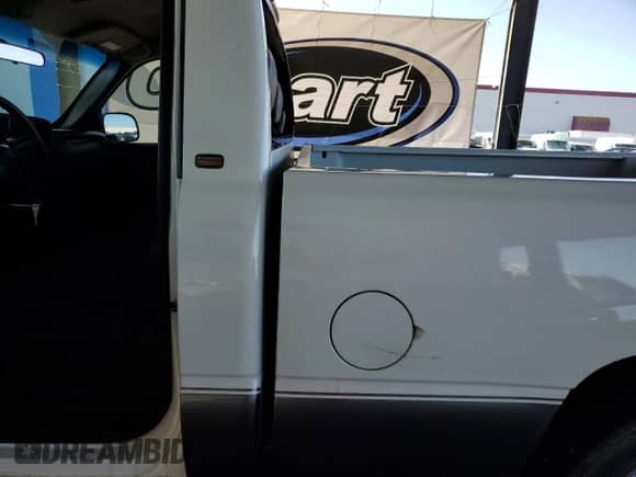 2000 Chevrolet Silverado 1500 LS с VIN 1GCEC14W3YZ279582, выставлен на аукционе Copart как лот 57668495 с пробегом 174 290 миль миль и Списание • Salvage title. История ставок и продаж доступна на DreamBid. Изображение 10.