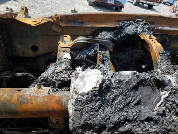 2024 Nissan Pathfinder SV с VIN 5N1DR3BC5RC284068, выставлен на аукционе Copart как лот 61142365 с пробегом Не указан миль и Списание • Salvage title. История ставок и продаж доступна на DreamBid. Изображение 9.