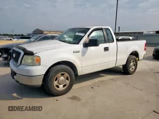 2005 Ford F-150 XL z VIN 1FTRF12W05NA91732, wystawiony jako Copart lot #70346745 z przebiegiem 197 783 mil mil oraz Szkoda całkowita • Salvage title. Historia ofert i sprzedaży dostępna na DreamBid. Obrazek 1.