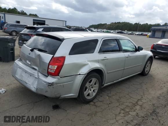 2007 Dodge Magnum with VIN 2D4FV47V47H757691, listed as a Copart auction lot 79086274 with 175,158 mi miles and Salvage title. Bid and sale history available at DreamBid. Image 3.