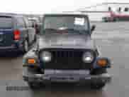 2002 Jeep Wrangler X z VIN 1J4FA39S22P758455, wystawiony jako IAAI lot #43038935 z przebiegiem Nie podano mil oraz . Historia ofert i sprzedaży dostępna na DreamBid. Obrazek 6.