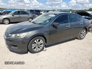 2014 Honda Accord LX с VIN 1HGCR2F31EA152677, выставлен на аукционе Copart как лот 85581175 с пробегом 253 571 миль миль и Списание • Salvage title. История ставок и продаж доступна на DreamBid. Изображение 1.