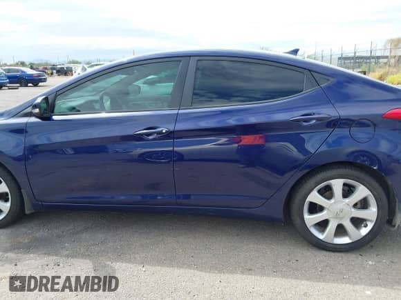 2013 Hyundai Elantra GLS z VIN 5NPDH4AE0DH276635, wystawiony jako IAAI lot #43145477 z przebiegiem 134 178 mil mil oraz . Historia ofert i sprzedaży dostępna na DreamBid. Obrazek 13.