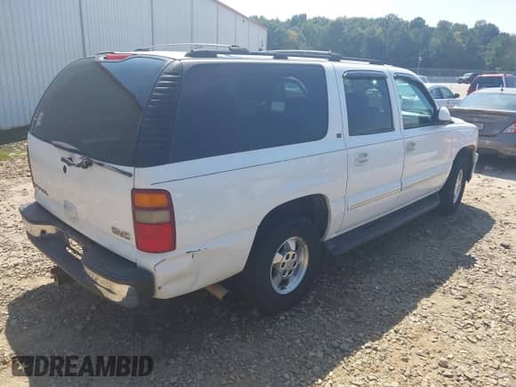 2003 Chevrolet Suburban LT с VIN 3GNEC16Z93G207003, выставлен на аукционе IAAI как лот 43206788 с пробегом 372 611 миль миль и . История ставок и продаж доступна на DreamBid. Изображение 4.