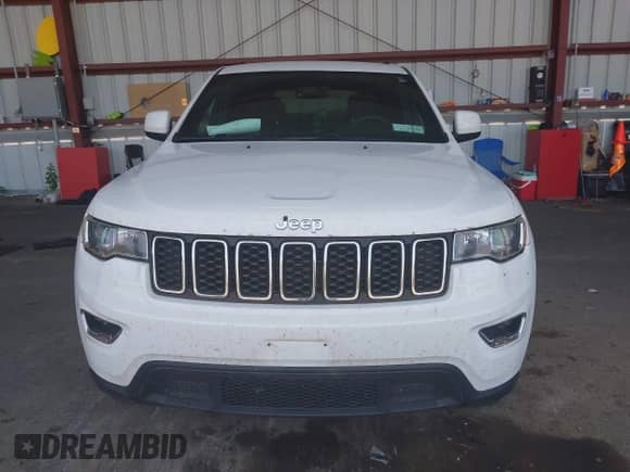2017 Jeep Grand Cherokee Laredo z VIN 1C4RJFAG3HC841792, wystawiony jako IAAI lot #42860251 z przebiegiem 103 984 mil mil oraz . Historia ofert i sprzedaży dostępna na DreamBid. Obrazek 12.