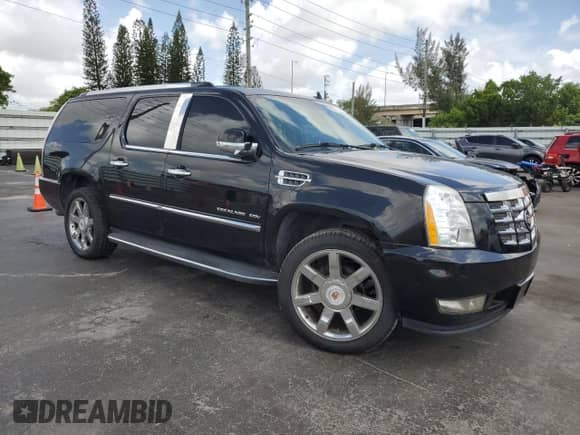 2014 Cadillac Escalade ESV Luxury с VIN 1GYS4HEF8ER211646, выставлен на аукционе Copart как лот 61066035 с пробегом 218 137 миль миль и Чистый • Clean title. История ставок и продаж доступна на DreamBid. Изображение 4.