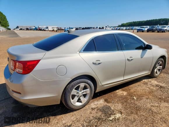 2015 Chevrolet Malibu LS z VIN 1G11B5SL7FF147238, wystawiony jako Copart lot #71730515 z przebiegiem 181 733 mil mil oraz Szkoda całkowita • Salvage title. Historia ofert i sprzedaży dostępna na DreamBid. Obrazek 3.