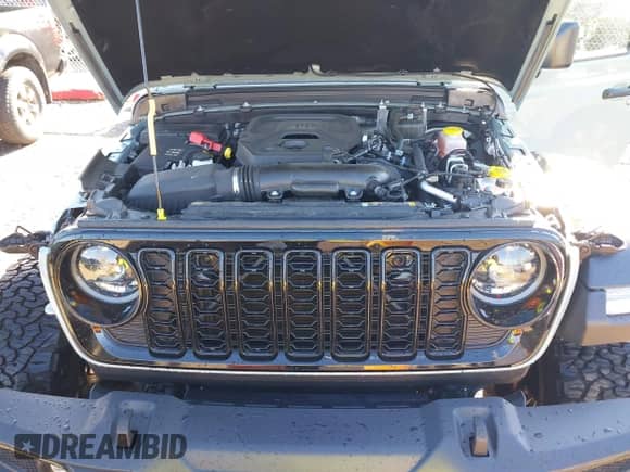 2024 Jeep Wrangler Willys with VIN 1C4RJXDNXRW135984, listed as a IAAI auction lot 40789537 with 6,609 mi miles and . Bid and sale history available at DreamBid. Image 10.