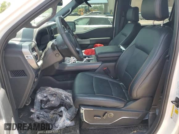 2024 Ford F-150 Lariat с VIN 1FTFW5L58RFA75357, выставлен на аукционе Copart как лот 58358555 с пробегом 5 849 миль миль и Списание • Salvage title. История ставок и продаж доступна на DreamBid. Изображение 7.