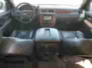 2008 Chevrolet Suburban LTZ z VIN 1GNFK16318R145378, wystawiony jako Copart lot #64331275 z przebiegiem 263 307 mil mil oraz Szkoda całkowita • Salvage title. Historia ofert i sprzedaży dostępna na DreamBid. Obrazek 8.