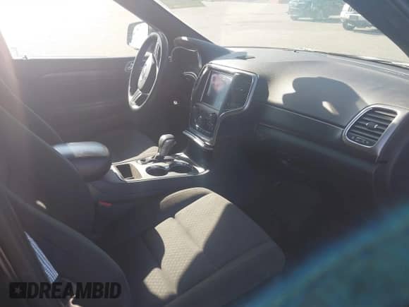 2018 Jeep Grand Cherokee Altitude с VIN 1C4RJFAG2JC199698, выставлен на аукционе IAAI как лот 40218500 с пробегом 89 121 миль миль и . История ставок и продаж доступна на DreamBid. Изображение 5.