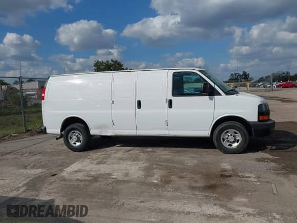 2020 Chevrolet Express Cargo с VIN 1GCWGBFP7L1149607, выставлен на аукционе IAAI как лот 41519575 с пробегом 82 940 миль миль и . История ставок и продаж доступна на DreamBid. Изображение 13.