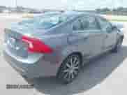 2017 Volvo S60 Inscription с VIN LYV402HKXHB126979, выставлен на аукционе IAAI как лот 42470950 с пробегом 4 064 миль миль и . История ставок и продаж доступна на DreamBid. Изображение 4.