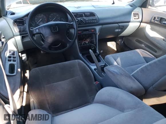 1994 Honda Accord with VIN JHMCD5538RC047532, listed as a Copart auction lot 73207224 with 162,586 mi miles and Salvage title. Bid and sale history available at DreamBid. Image 8.
