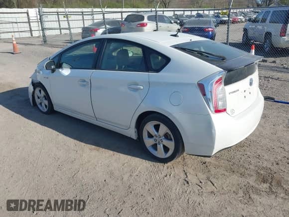 2014 Toyota Prius Four z VIN JTDKN3DUXE1748684, wystawiony jako IAAI lot #42051611 z przebiegiem 204 556 mil mil oraz . Historia ofert i sprzedaży dostępna na DreamBid. Obrazek 3.