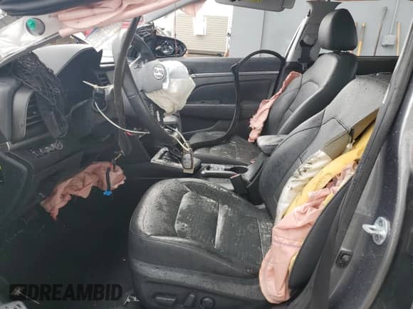 2019 Hyundai Elantra Limited с VIN 5NPD84LF4KH400120, выставлен на аукционе Copart как лот 81838305 с пробегом 29 297 миль миль и На запчасти • Non repairable. История ставок и продаж доступна на DreamBid. Изображение 7.