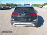 2023 Hyundai Kona SEL с VIN KM8K3CAB9PU938126, выставлен на аукционе IAAI как лот 43068636 с пробегом 45 682 миль миль и . История ставок и продаж доступна на DreamBid. Изображение 16.