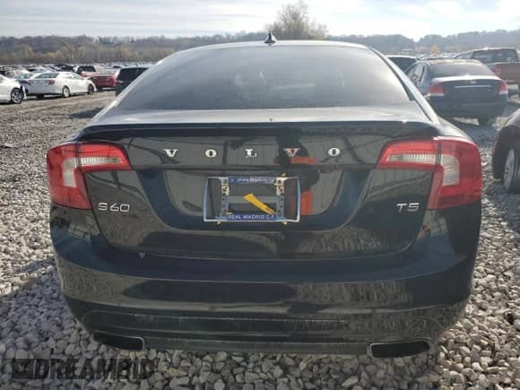 2015 Volvo S60 with VIN YV126MFD5F2303646, listed as a Copart auction lot 81661384 with 146,692 mi miles and Salvage title. Bid and sale history available at DreamBid. Image 6.