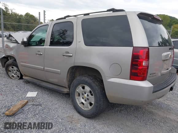 2007 Chevrolet Tahoe LTZ с VIN 1GNFK13067R132361, выставлен на аукционе IAAI как лот 43099045 с пробегом Не указан миль и . История ставок и продаж доступна на DreamBid. Изображение 3.