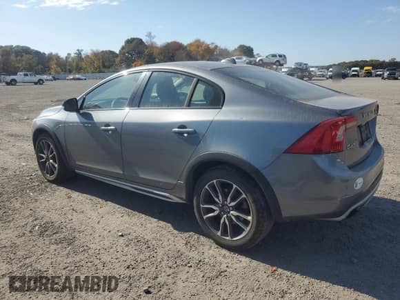 2016 Volvo S60 T5 Platinum с VIN YV4612UM1G2001444, выставлен на аукционе Copart как лот 76874694 с пробегом 90 875 миль миль и Списание • Salvage title. История ставок и продаж доступна на DreamBid. Изображение 2.