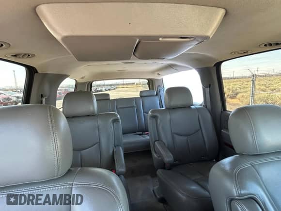 2005 Chevrolet Suburban Z71 with VIN 3GNFK16Z95G199317, listed as a Copart auction lot 68871405 with 157,622 mi miles and Salvage title. Bid and sale history available at DreamBid. Image 10.