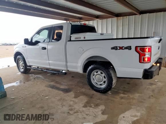 2018 Ford F-150 XL with VIN 1FTFX1E50JFA07156, listed as a Copart auction lot 85311925 with 162,327 mi miles and Clean title. Bid and sale history available at DreamBid. Image 2.