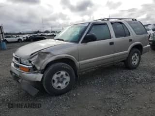 2003 Chevrolet Blazer LS with VIN 1GNDT13X23K120941, listed as a Copart auction lot 47220845 with 100,245 mi miles and Salvage title. Bid and sale history available at DreamBid. Image 1.