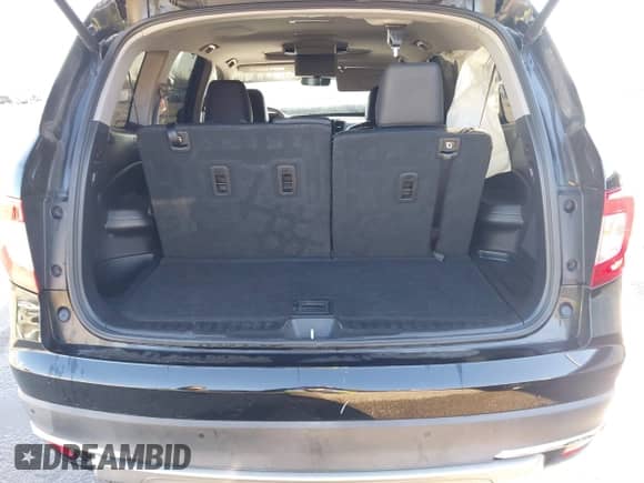 2020 Honda Pilot Touring 7-Passenger z VIN 5FNYF5H64LB006073, wystawiony jako IAAI lot #41750282 z przebiegiem 73 214 mil mil oraz . Historia ofert i sprzedaży dostępna na DreamBid. Obrazek 8.