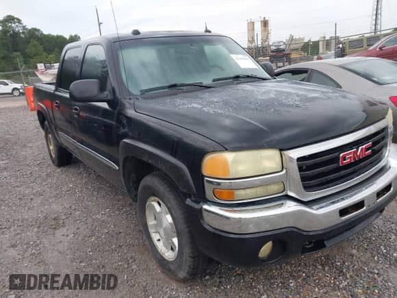 2004 GMC Sierra 1500 SLE with VIN 2GTEK13T941334257, listed as a IAAI auction lot 42199192 with 180,166 mi miles and . Bid and sale history available at DreamBid. Image 1.