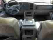 2005 Chevrolet Suburban LS with VIN 3GNFK16Z75G102552, listed as a Copart auction lot 80079735 with 167,797 mi miles and Salvage title. Bid and sale history available at DreamBid. Image 8.