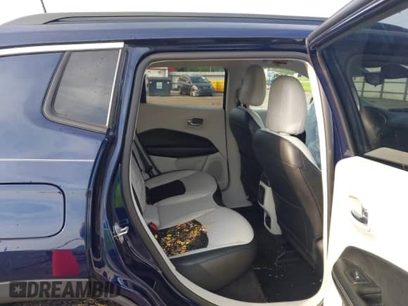 2019 Jeep Compass Latitude с VIN 3C4NJDBB0KT809769, выставлен на аукционе IAAI как лот 42858373 с пробегом 43 640 миль миль и . История ставок и продаж доступна на DreamBid. Изображение 8.