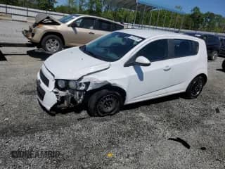 2013 Chevrolet Sonic LS с VIN 1G1JA6SH7D4120201, выставлен на аукционе Copart как лот 53231295 с пробегом 205 985 миль миль и Списание • Salvage title. История ставок и продаж доступна на DreamBid. Изображение 1.