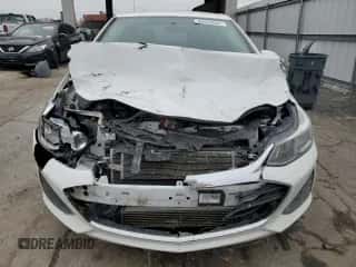 2019 Chevrolet Cruze с VIN 1G1BJ5SM0K7105997, выставлен на аукционе Copart как лот 85959944 с пробегом 141 648 миль миль и Списание • Salvage title. История ставок и продаж доступна на DreamBid. Изображение 5.