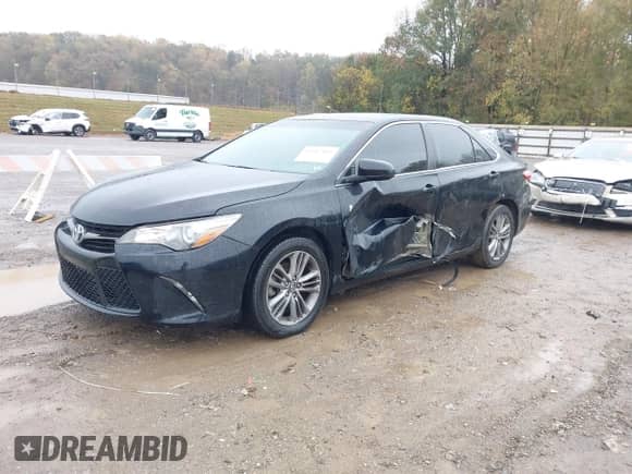 2017 Toyota Camry XLE z VIN 4T1BF1FK8HU793652, wystawiony jako IAAI lot #43517495 z przebiegiem 116 318 mil mil oraz . Historia ofert i sprzedaży dostępna na DreamBid. Obrazek 17.