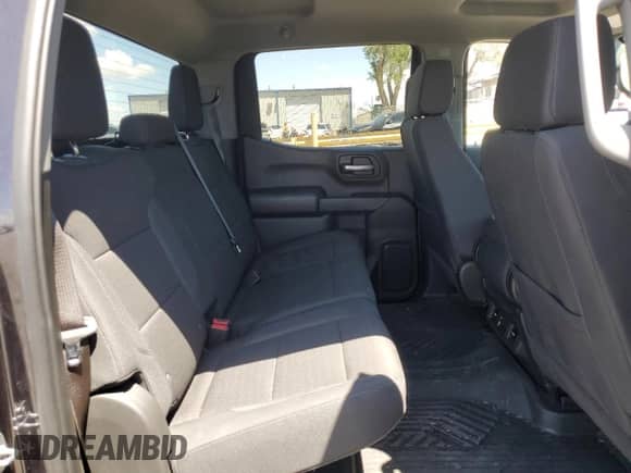 2024 Chevrolet Silverado 1500 Custom Trail Boss z VIN 3GCUDCE81RG113566, wystawiony jako Copart lot #54438685 z przebiegiem 28 275 mil mil oraz Szkoda całkowita • Salvage title. Historia ofert i sprzedaży dostępna na DreamBid. Obrazek 10.