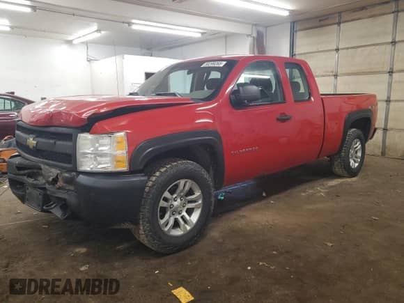 2011 Chevrolet Silverado 1500 Work Truck z VIN 1GCRKPE36BZ336991, wystawiony jako Copart lot #58299265 z przebiegiem 195 291 mil mil oraz Nie do naprawy • Non repairable. Historia ofert i sprzedaży dostępna na DreamBid. Obrazek 1.