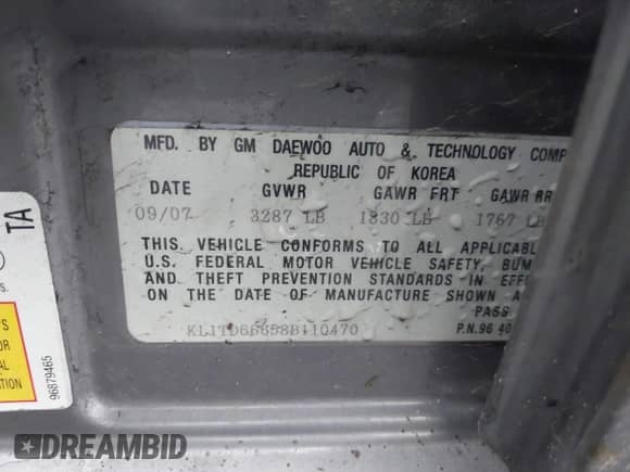 2008 Chevrolet Aveo LS z VIN KL1TD66658B110470, wystawiony jako IAAI lot #41802890 z przebiegiem 116 376 mil mil oraz . Historia ofert i sprzedaży dostępna na DreamBid. Obrazek 9.