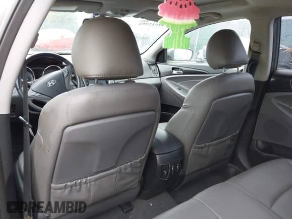 2013 Hyundai Sonata Limited z VIN 5NPEC4AC7DH695129, wystawiony jako IAAI lot #42515702 z przebiegiem Nie podano mil oraz . Historia ofert i sprzedaży dostępna na DreamBid. Obrazek 14.