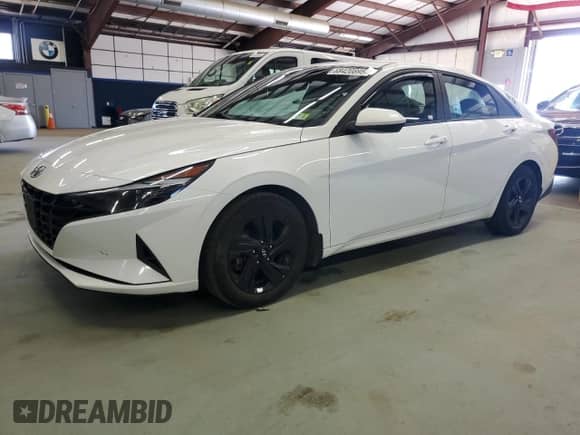 2022 Hyundai Elantra Blue z VIN KMHLM4AJ3NU027849, wystawiony jako Copart lot #68420895 z przebiegiem 184 360 mil mil oraz Czysty tytuł • Clean title. Historia ofert i sprzedaży dostępna na DreamBid. Obrazek 1.