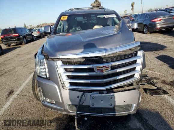 2019 Cadillac Escalade ESV Luxury z VIN 1GYS4HKJ3KR136780, wystawiony jako Copart lot #52337735 z przebiegiem Nie podano mil oraz Szkoda całkowita • Salvage title. Historia ofert i sprzedaży dostępna na DreamBid. Obrazek 5.