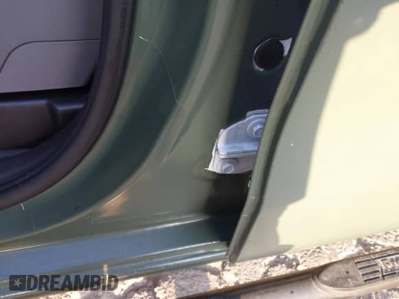 2017 Chevrolet Silverado 2500HD Work Truck z VIN 1GC1KUEG7HF221308, wystawiony jako IAAI lot #43312350 z przebiegiem Nie podano mil oraz . Historia ofert i sprzedaży dostępna na DreamBid. Obrazek 9.