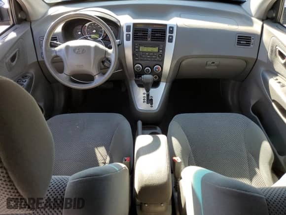 2006 Hyundai Tucson GLS с VIN KM8JN72D46U290478, выставлен на аукционе Copart как лот 67142945 с пробегом 159 660 миль миль и Списание • Salvage title. История ставок и продаж доступна на DreamBid. Изображение 8.