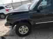 2005 Chevrolet Silverado 1500 Z71 with VIN 2GCEK13T651258434, listed as a Copart auction lot 70942745 with 195,653 mi miles and Salvage title. Bid and sale history available at DreamBid. Image 14.