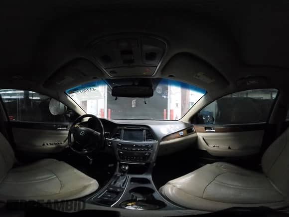 2015 Hyundai Sonata Limited с VIN 5NPE34AF9FH125064, выставлен на аукционе IAAI как лот 43300175 с пробегом 124 178 миль миль и . История ставок и продаж доступна на DreamBid. Изображение 18.