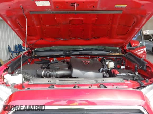2022 Toyota Tacoma SR5 with VIN 3TMAZ5CN4NM162376, listed as a IAAI auction lot 43198153 with 61,308 mi miles and . Bid and sale history available at DreamBid. Image 10.