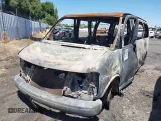 2002 Chevrolet Express с VIN 1GNFG15MX21197772, выставлен на аукционе IAAI как лот 42805238 с пробегом Не указан миль и . История ставок и продаж доступна на DreamBid. Изображение 2.