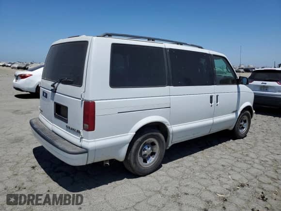 2001 Chevrolet Astro с VIN 1GNDM19W71B114724, выставлен на аукционе Copart как лот 60484215 с пробегом 200 914 миль миль и Чистый • Clean title. История ставок и продаж доступна на DreamBid. Изображение 3.