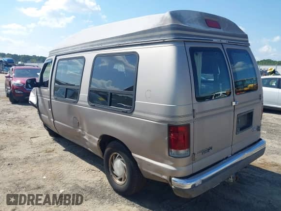 1995 Ford Econoline Cargo z VIN 1FDEE14N2SHB10390, wystawiony jako IAAI lot #42785151 z przebiegiem 177 852 mil mil oraz . Historia ofert i sprzedaży dostępna na DreamBid. Obrazek 3.