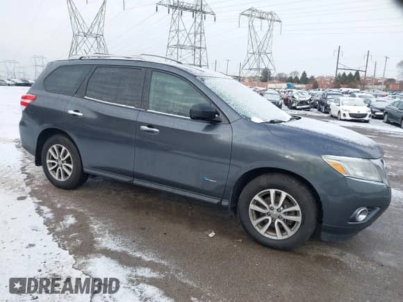 2014 Nissan Pathfinder Platinum Hybrid with VIN 5N1CR2MN9EC648734, listed as a IAAI auction lot 41471917 with 140,894 mi miles and . Bid and sale history available at DreamBid. Image 1.